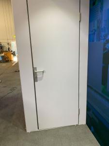 RENTAL: RE-2135 Gravitee Panel System Inline Design with Storage Closet -- View 2